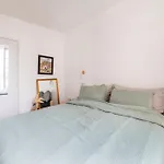 Stylish 1Bd Duplex - Stunning Views Near Louvre