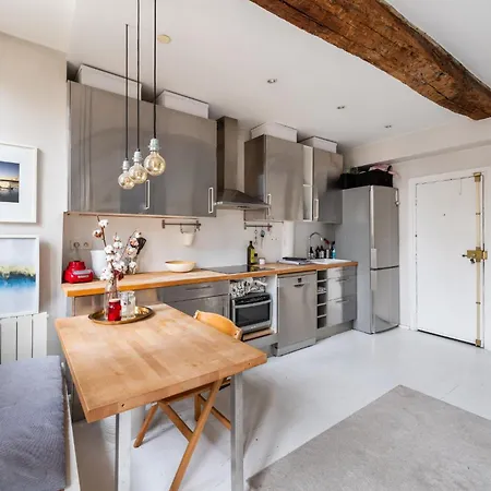Apartment Stylish 1bd Duplex - Stunning Views Near Louvre