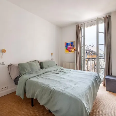Stylish 1bd Duplex - Stunning Views Near Louvre Apartment Paris