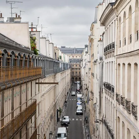 Stylish 1bd Duplex - Stunning Views Near Louvre Apartment Paris