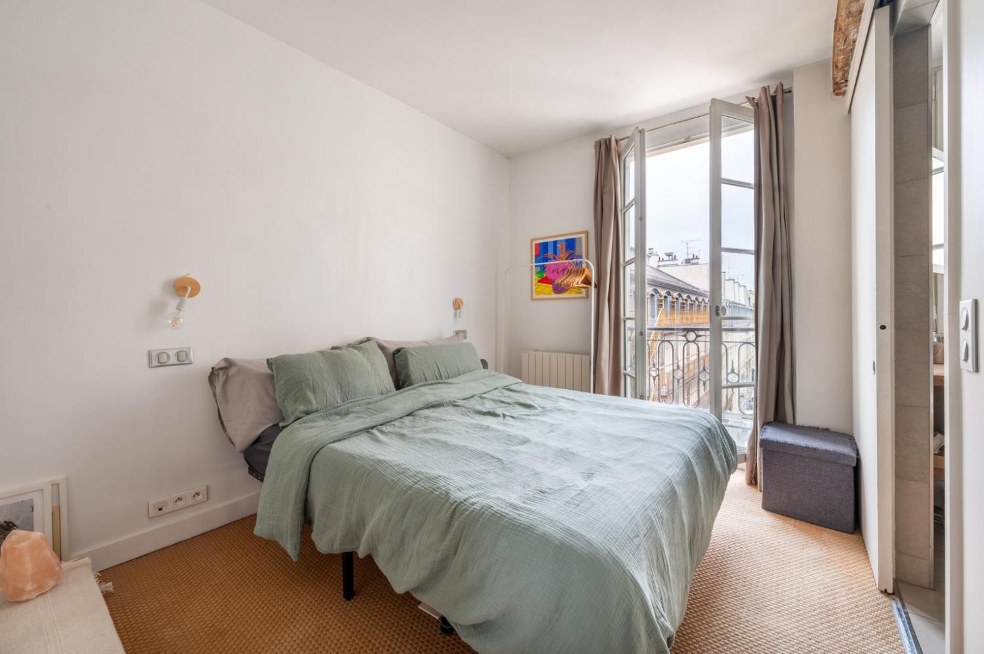 Stylish 1bd Duplex - Stunning Views Near Louvre Apartment Paris