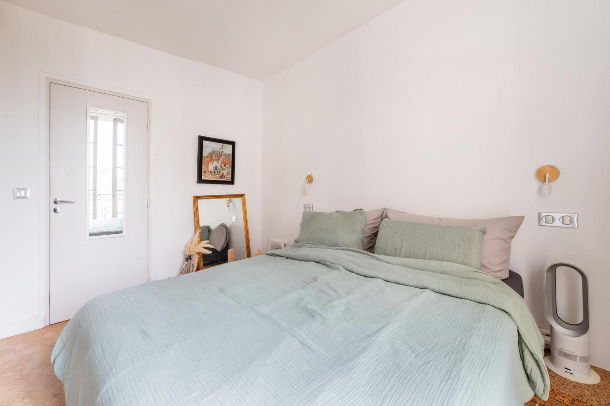 Stylish 1bd Duplex - Stunning Views Near Louvre Apartment